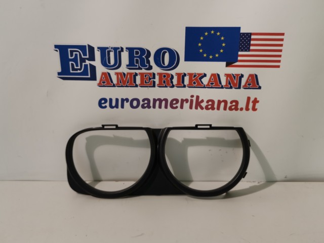 Headlamp Bezel (Right)